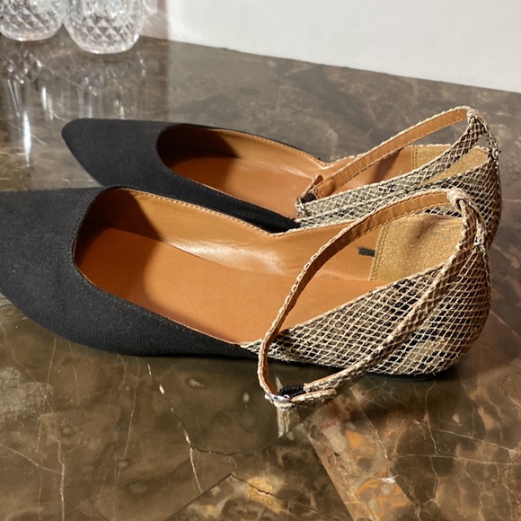 GAP black velvet & snakeskin flats w/ ankle strap- worn 1x size 9 - Picture 3 of 13